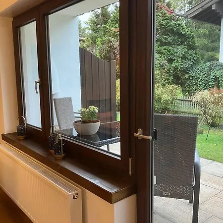 Apartment Veronika 4 *